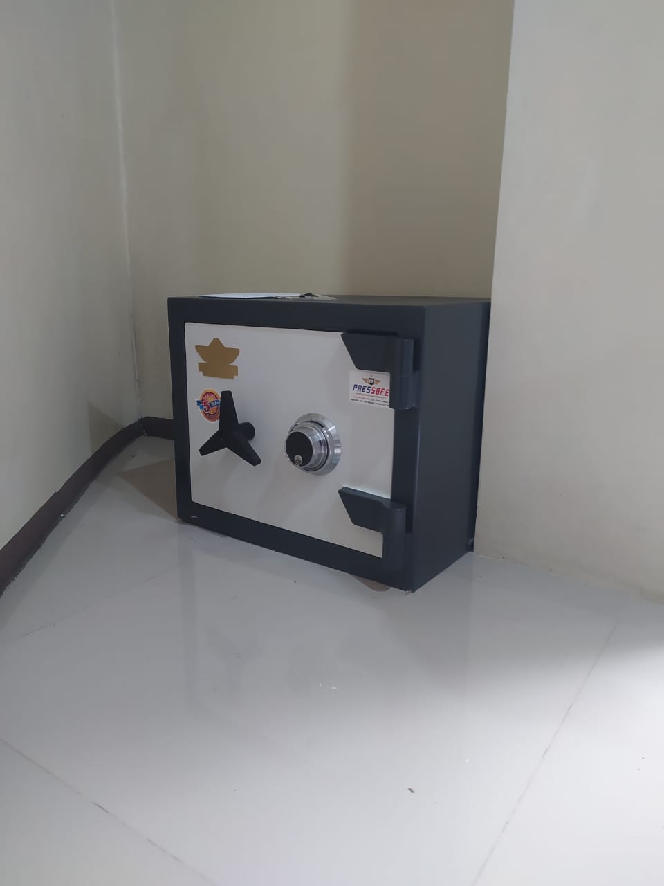 Jual brankas kecil pressafe