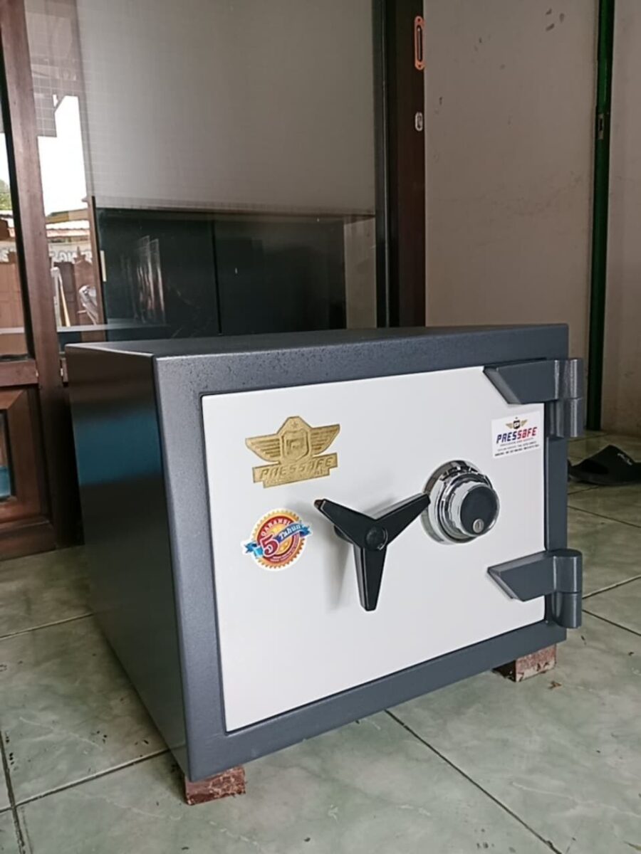 Jual brankas tipe ruby