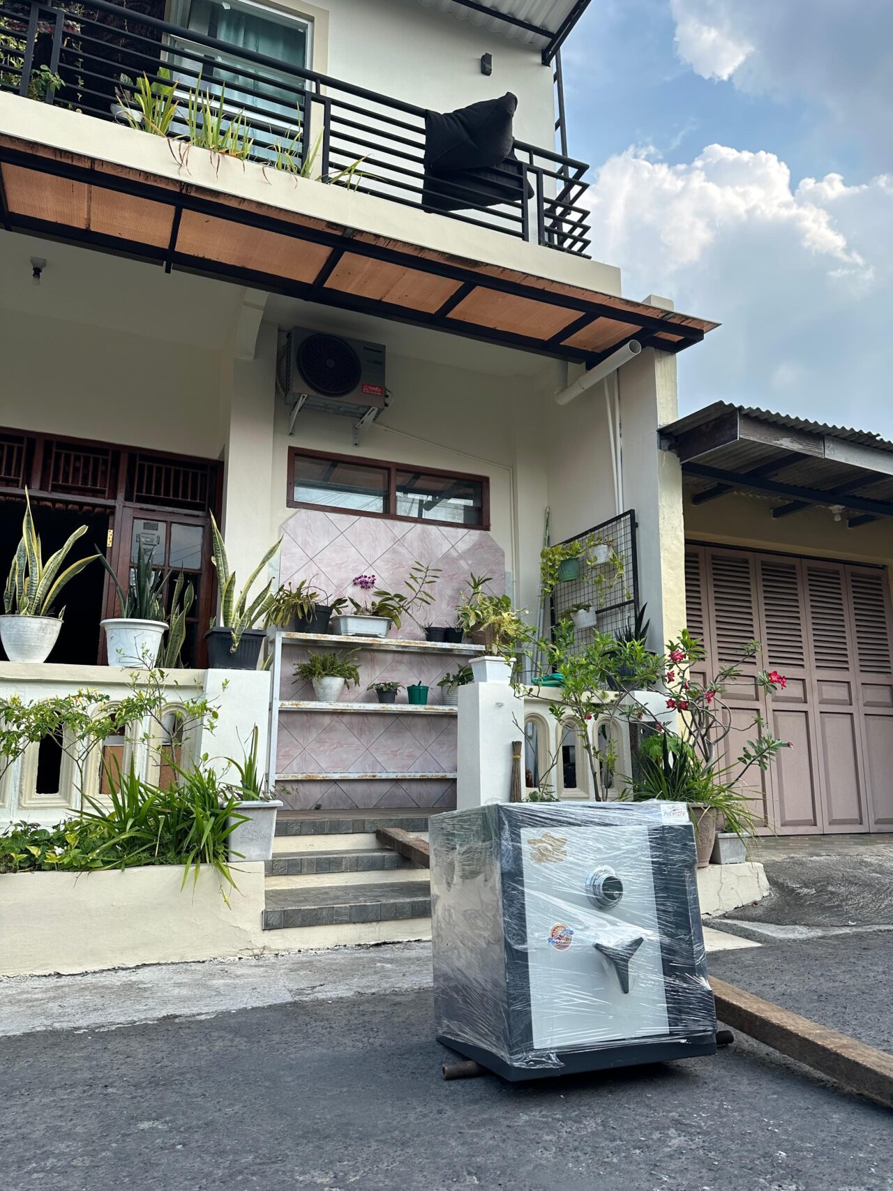 Jual brankas rumah pribadi