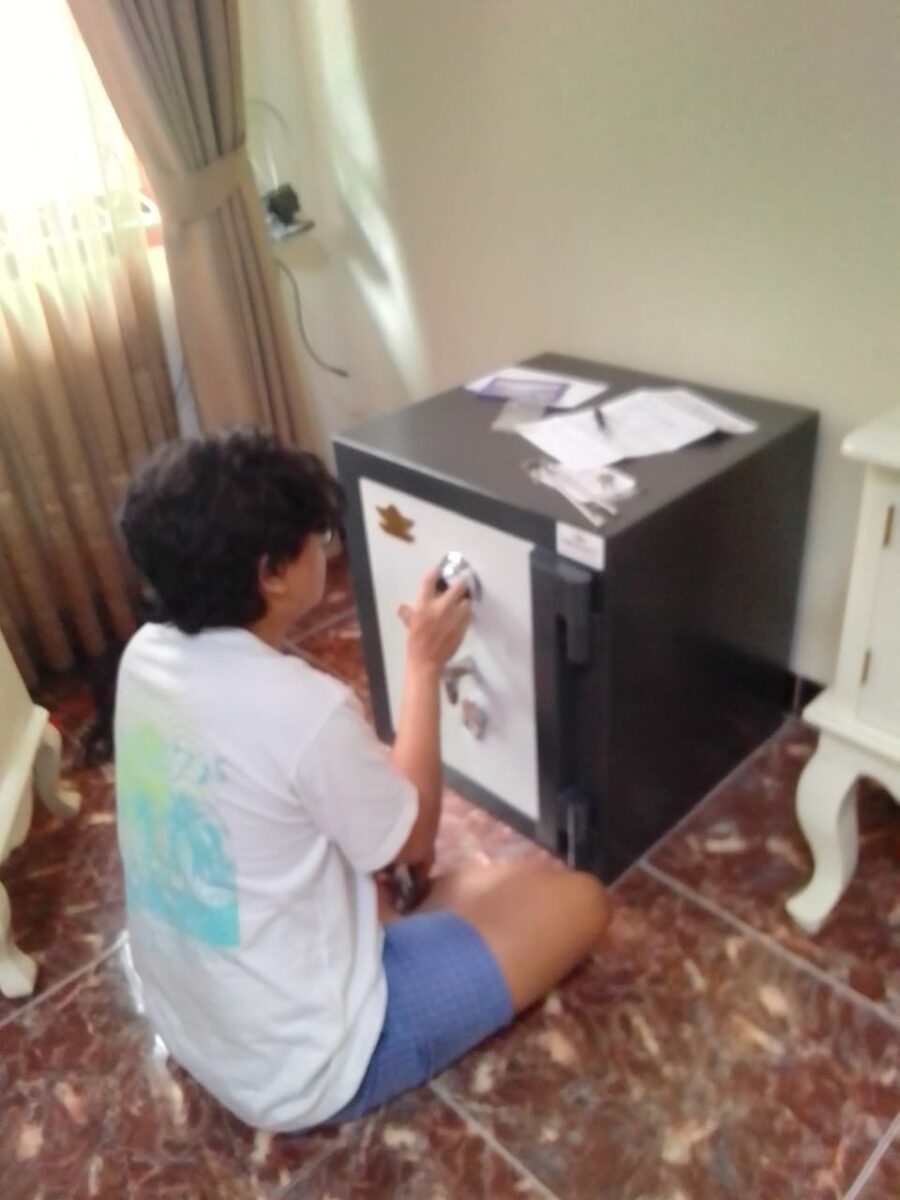 Jual brankas rumah pribadi