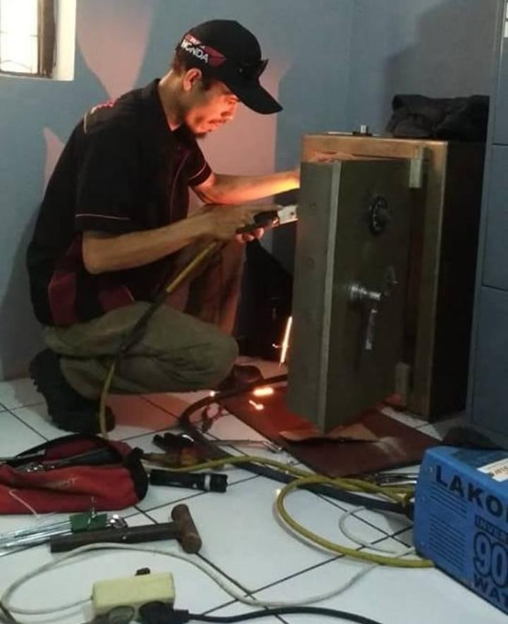 Jasa service brankas profesional