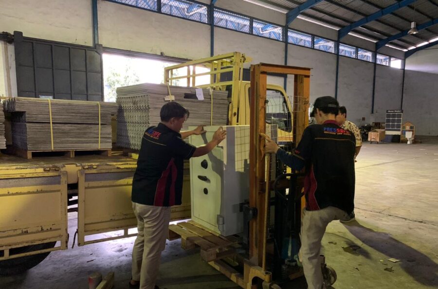 Layanan pindah brankas profesional