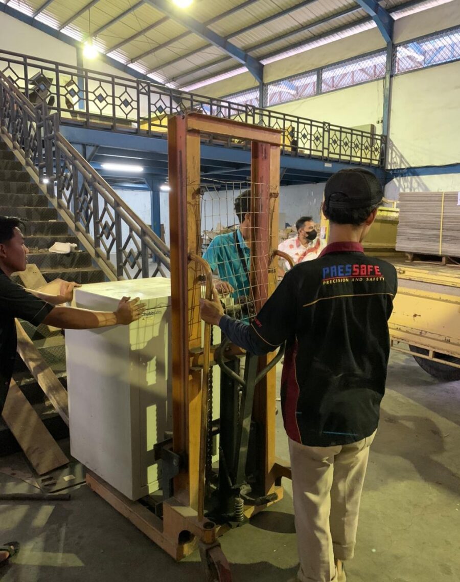 Pressafe ahlinya pindah brankas