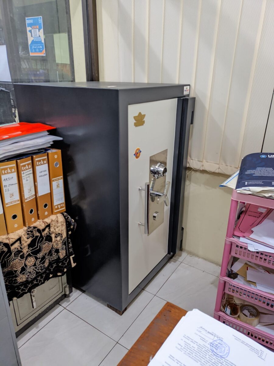 Jual brankas kantor aman